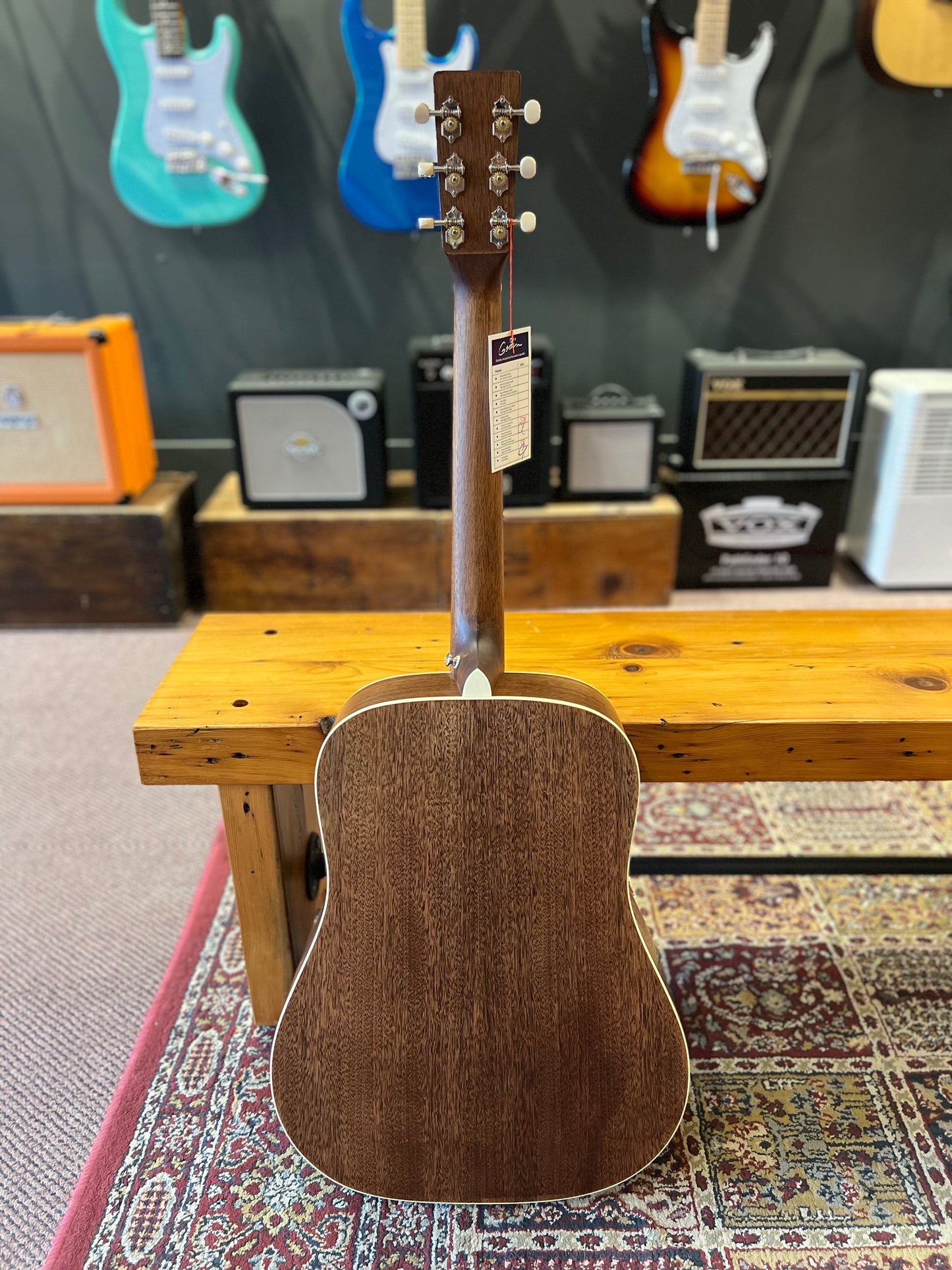 Art & Lutherie Americana Acoustic Guitar Natural EQ
