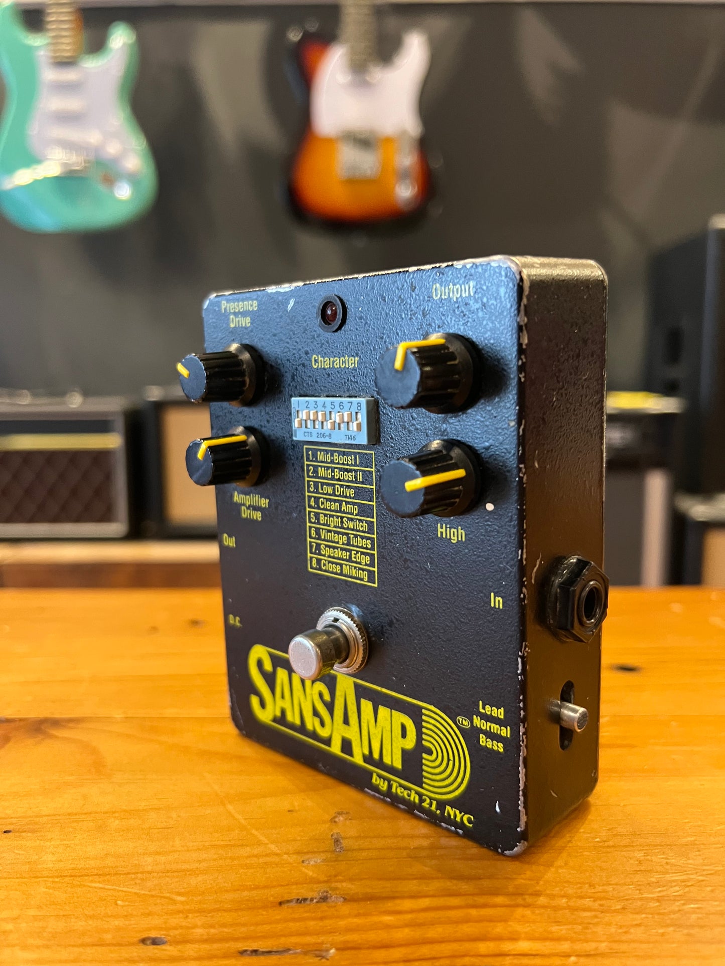 Tech 21 Sans Amp Amplifier Effects Pedal USED