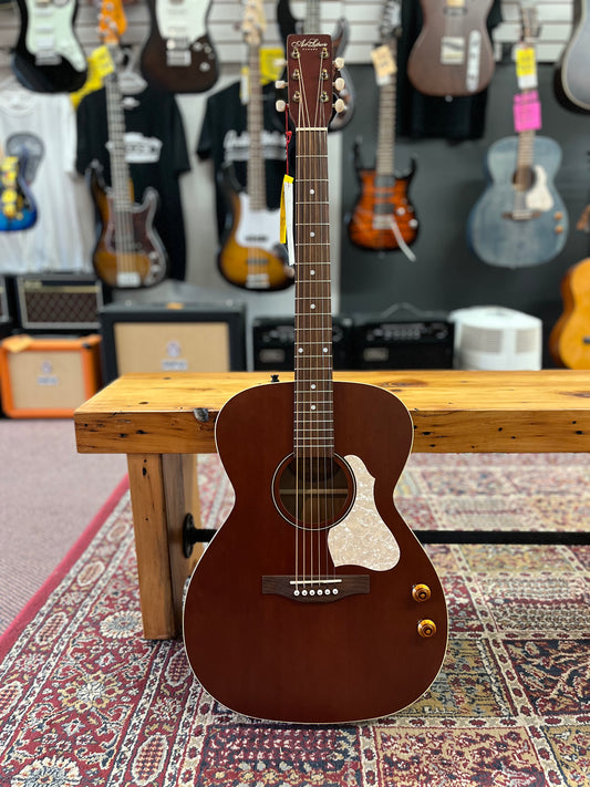 Art & Lutherie Legacy Q-Discrete Acoustic Guitar Havana Brown