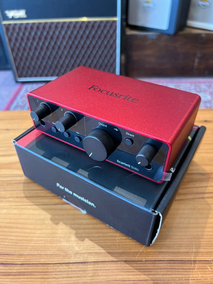 Focusrite Scarlett Solo 4th Gen Audio Interface (OPEN BOX LIKE NEW)