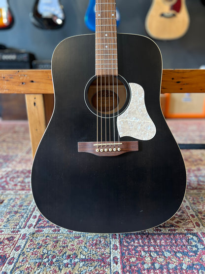 Art & Lutherie Americana Acoustic Guitar Faded Black USED with Pickup