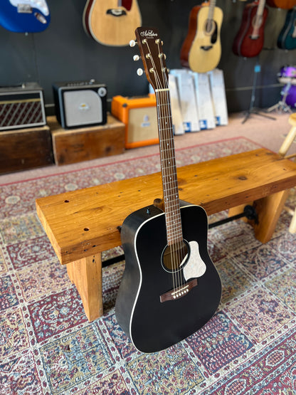 Art & Lutherie Americana Acoustic Guitar Faded Black USED with Pickup