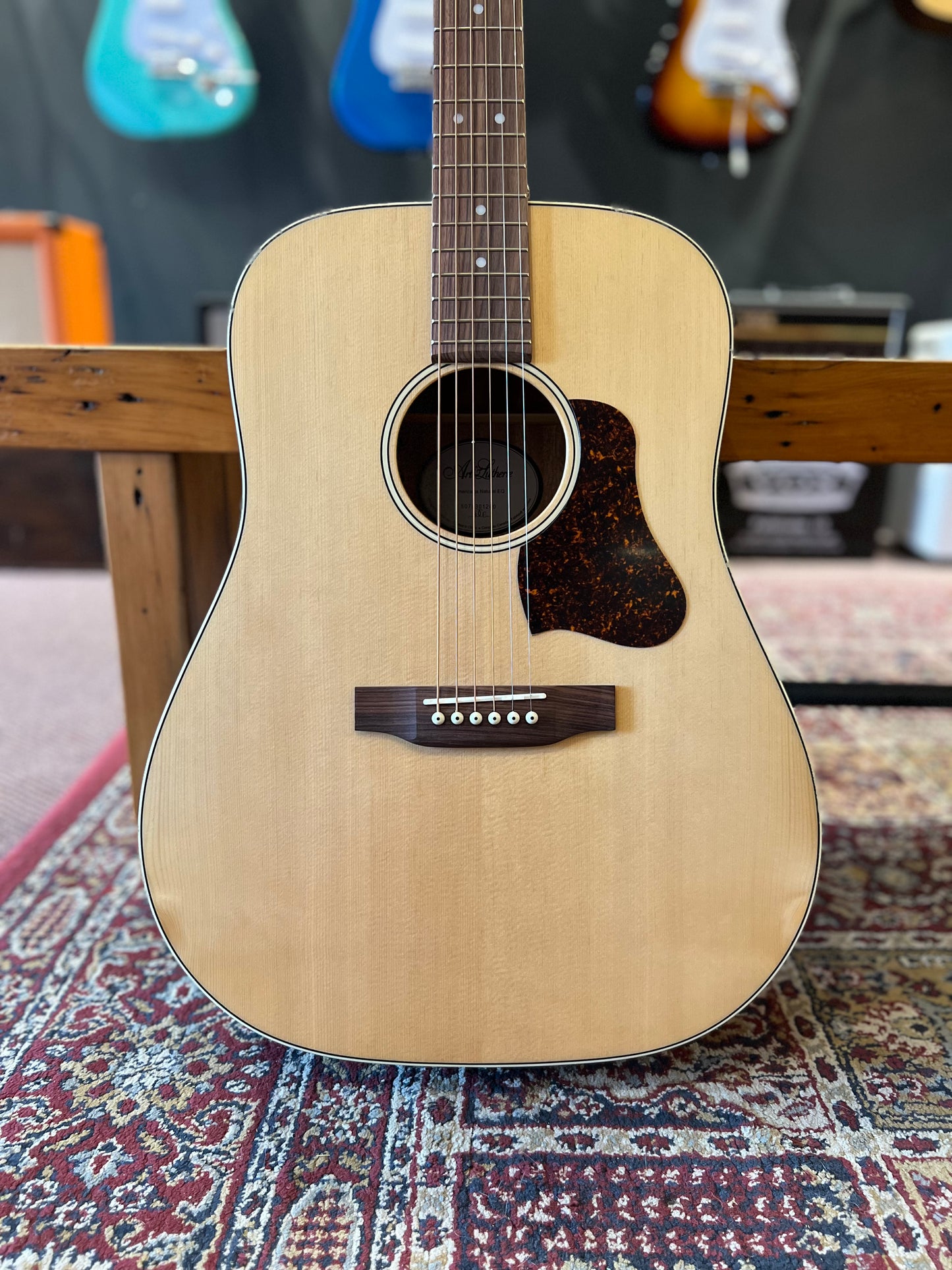 Art & Lutherie Americana Acoustic Guitar Natural EQ