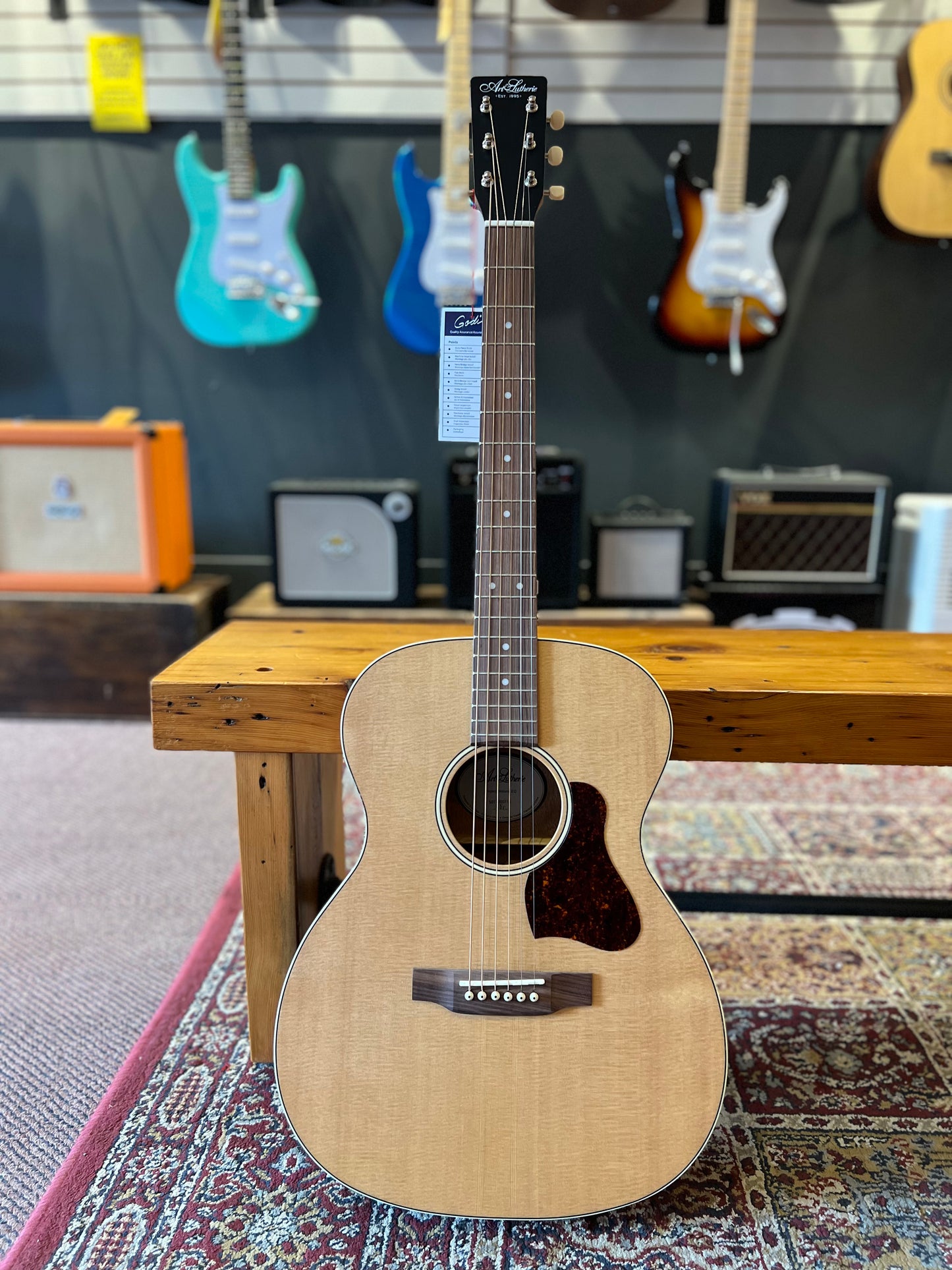 Art & Lutherie Legacy Acoustic Guitar Natural EQ