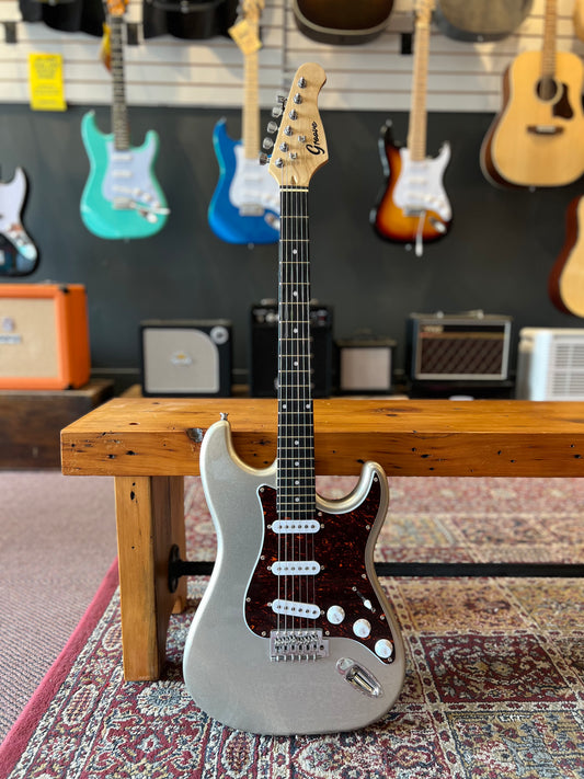 Groove Strat Style Electric Guitar Silver Metalic