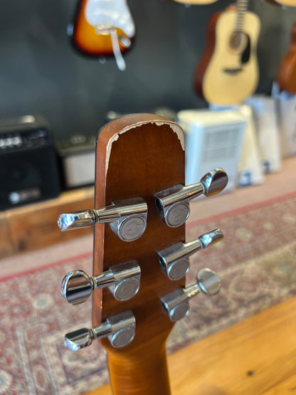 Seagull Performer Maple Cutaway Acoustic Guitar with pickup USED