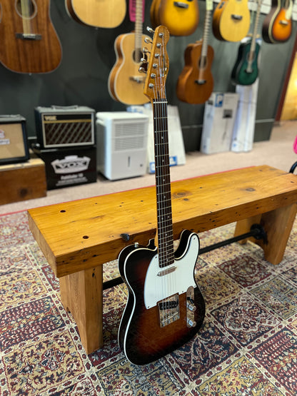 Squier Classic Vibe '60s Custom Telecaster with Laurel Fingerboard - 3-Colour Sunburst USED
