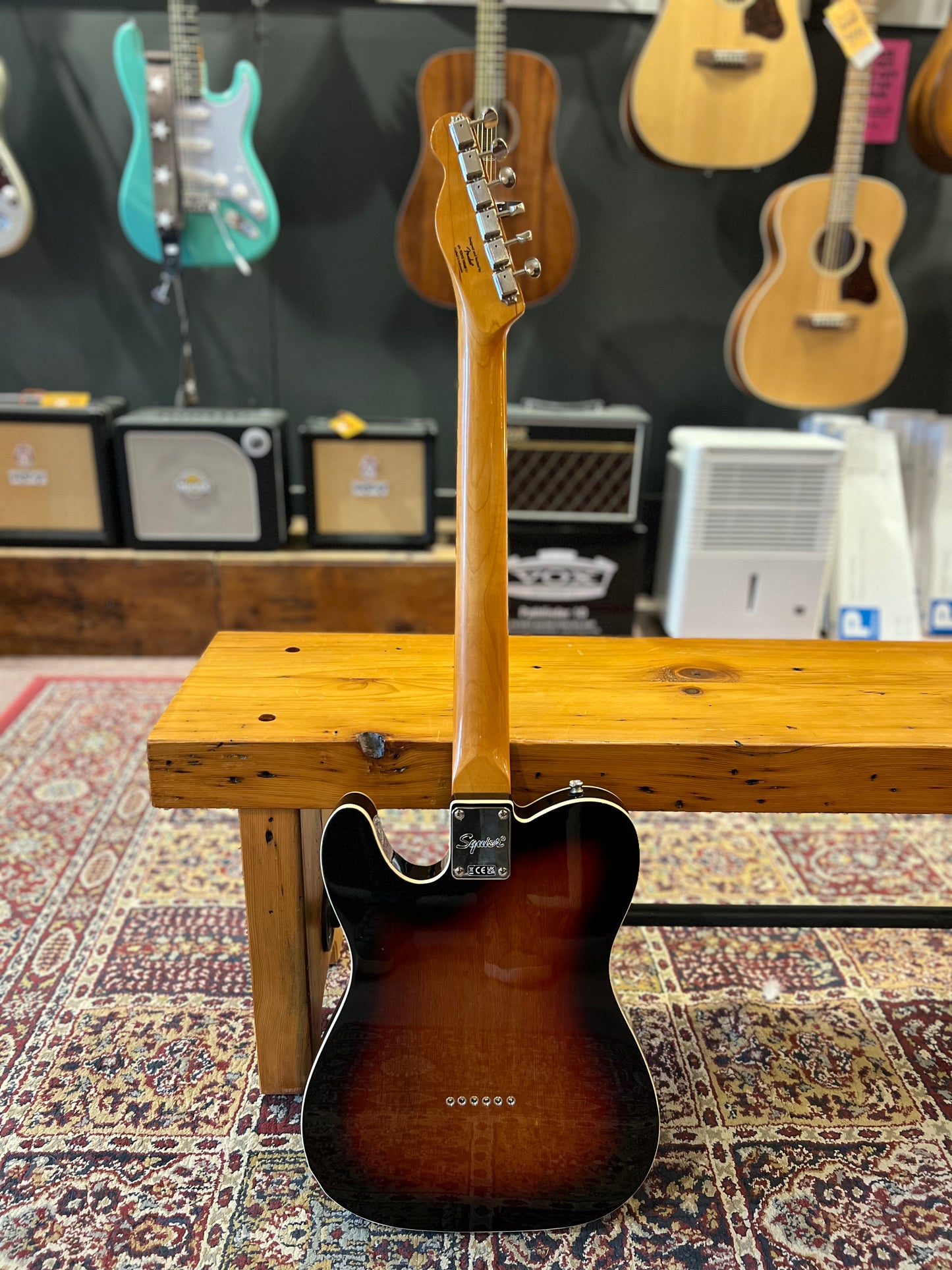 Squier Classic Vibe '60s Custom Telecaster with Laurel Fingerboard - 3-Colour Sunburst USED