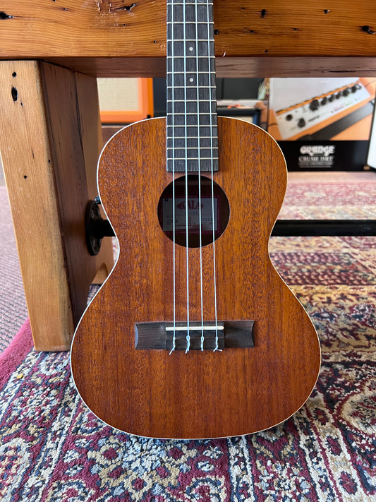 Kala Satin Mahogany Tenor w/EQ Ukulele B-STOCK
