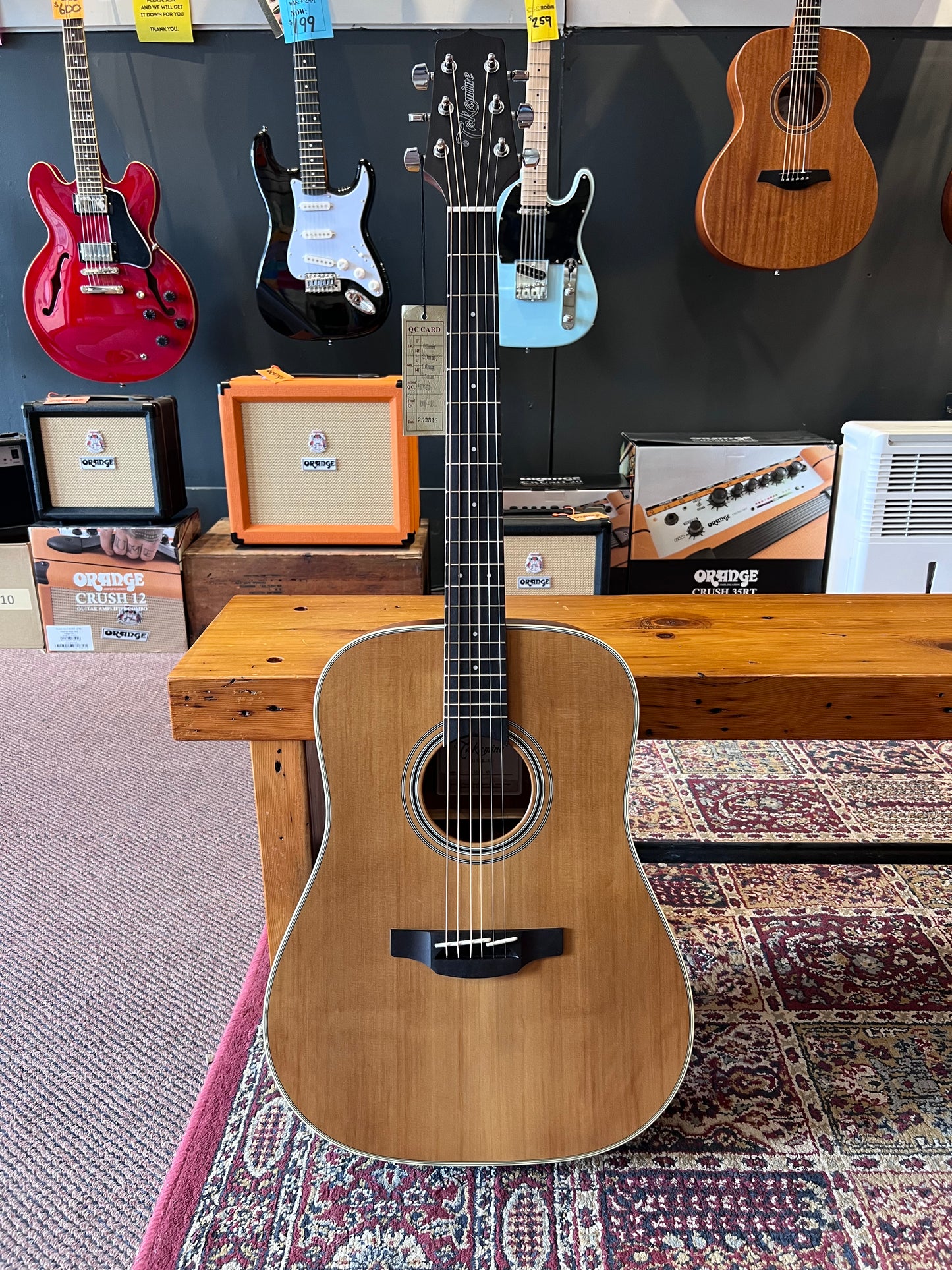 Takamine Dreadnought Acoustic Guitar, Natural B-STOCK