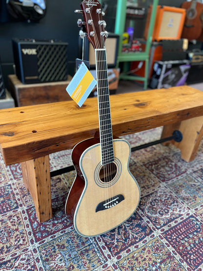 Oscar Schmidt 1/2 Size Dreadnought Acoustic Guitar, Natural High Gloss